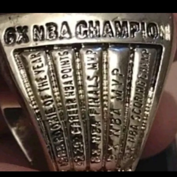 NEW! MICHAEL JORDAN CAREER HALL OF FAME SIZE 11 RING WITH RING BOX & POSTERS SET - Picture 8 of 17